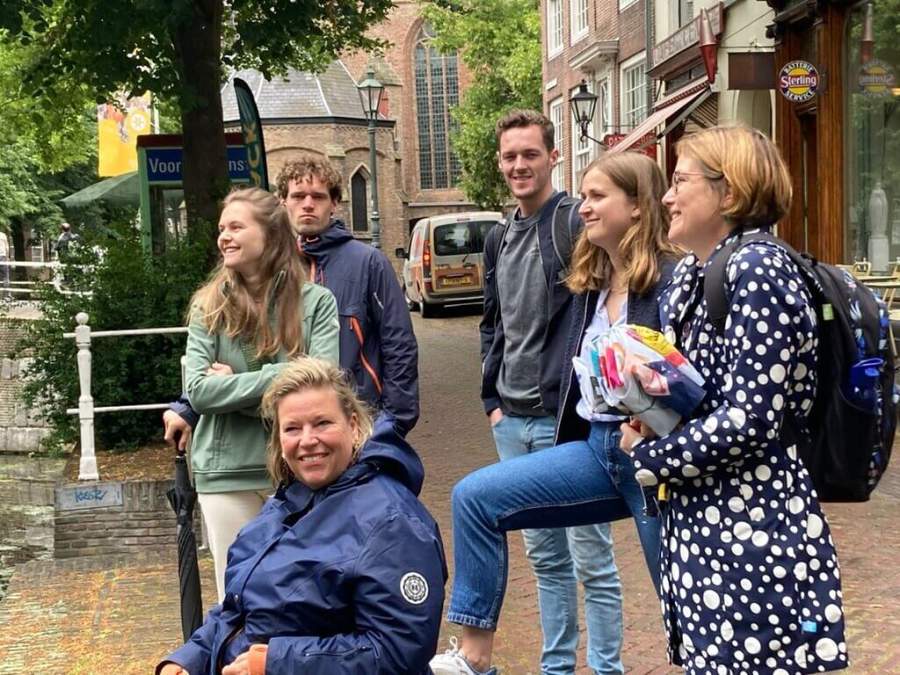 Guide and group in Delft 5 Guide and group in Delft during private walking tour