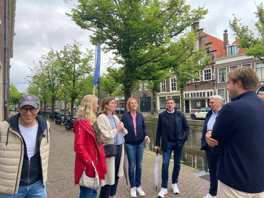 Guide and group in Delft 2 Guide and group in Delft during private walking tour