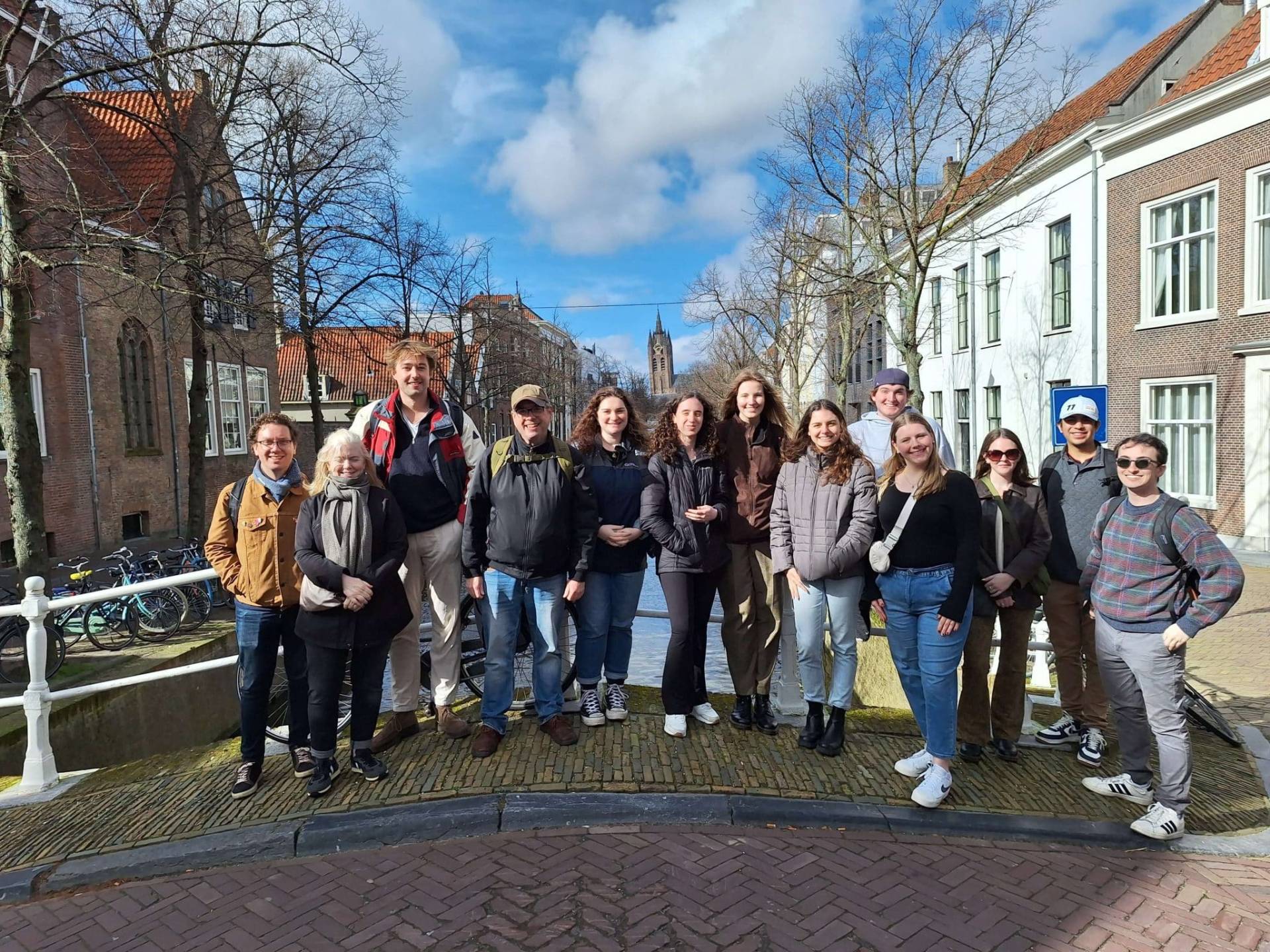Guide and group in Delft during private walking tour